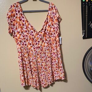 #494 size 4 Torrid NWT colorful Floral droop neck Blouse